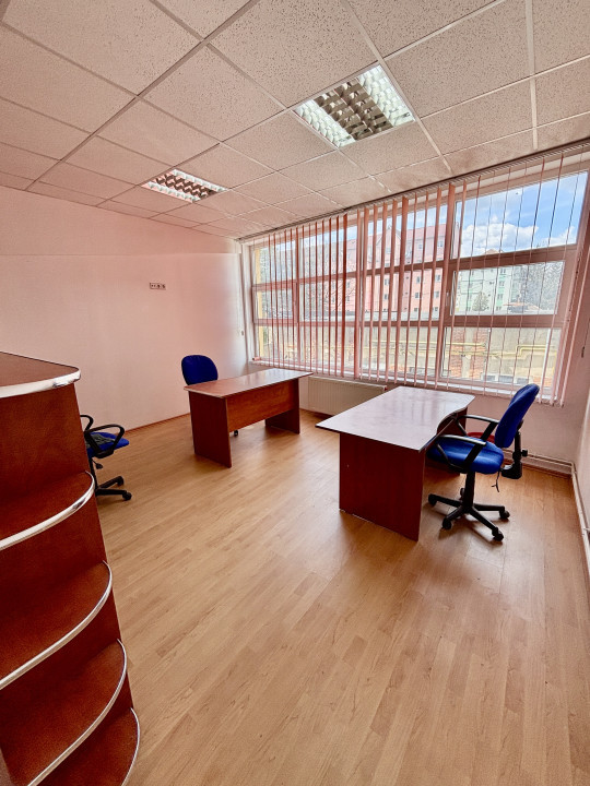 Birou de închiriat – 50 mp – Zona Cedonia (Registrul Comerțului)