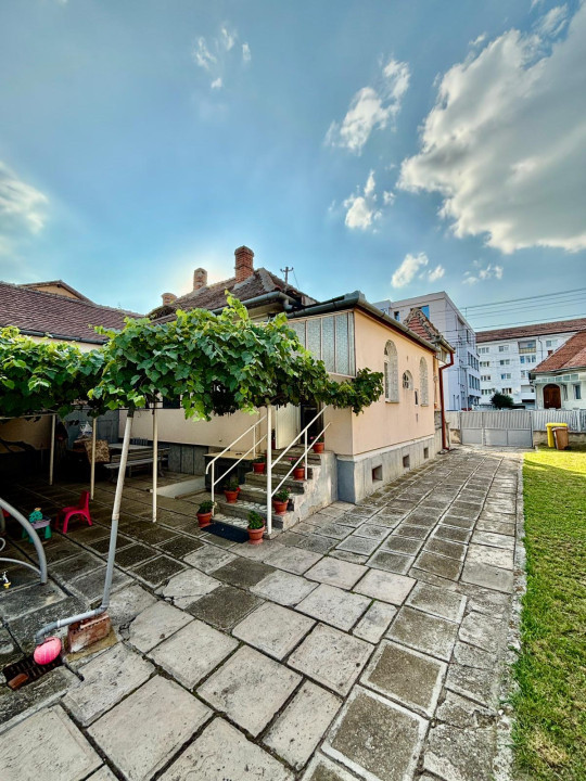 De vânzare – Casă individuală cu teren generos, Strada Oituz, Sibiu