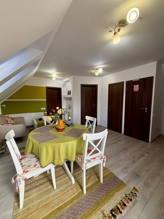 De vanzare - Pensiune zona centrala - 8 camere