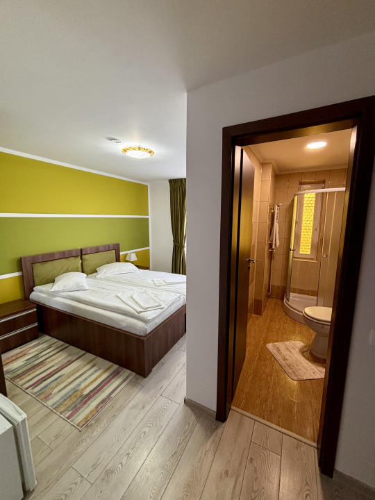 De vanzare - Pensiune zona centrala - 8 camere